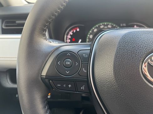 Used 2025 Toyota RAV4 XLE image 20