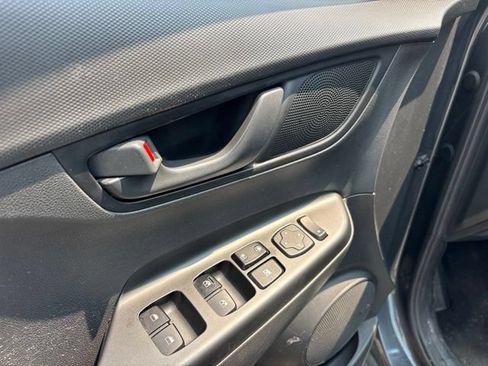 Used 2021 Hyundai Kona SEL Plus AWD/4WD image 13
