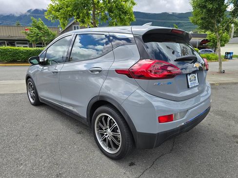 Used 2020 Chevrolet Bolt LT FWD image 7