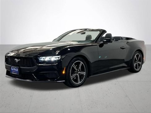 Used 2024 Ford Mustang Convertible RWD image 19
