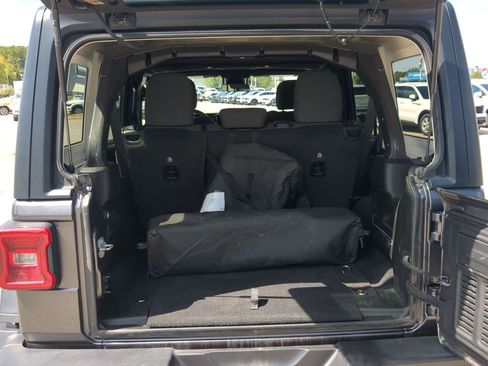 Used 2024 Jeep Wrangler Unlimited Rubicon image 23