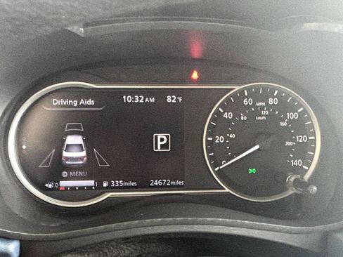 Used 2025 Nissan Versa SV FWD image 38