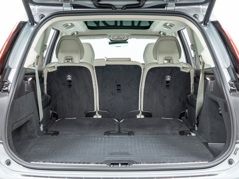 New 2026 Volvo XC90 T8 Ultra w/ Protection Package Premier AWD/4WD image 10