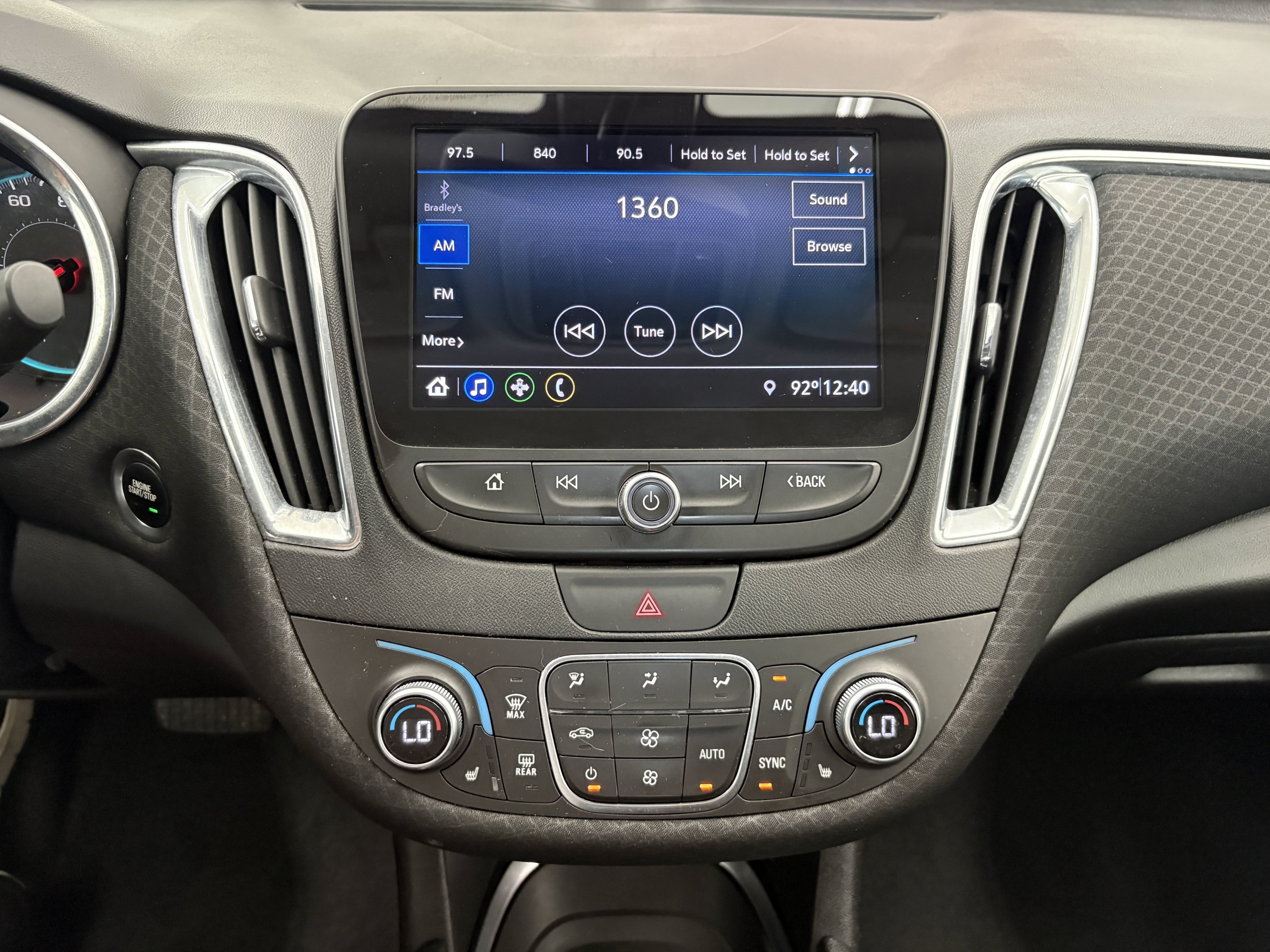 Used 2019 Chevrolet Malibu LT FWD image 13