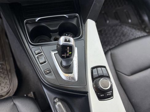 Used 2016 BMW 320i Sedan image 14