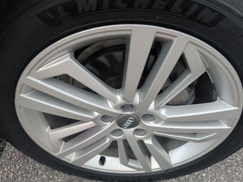 Used 2018 Audi Q5 2.0T Premium Plus w/ Premium Plus Package AWD/4WD image 7