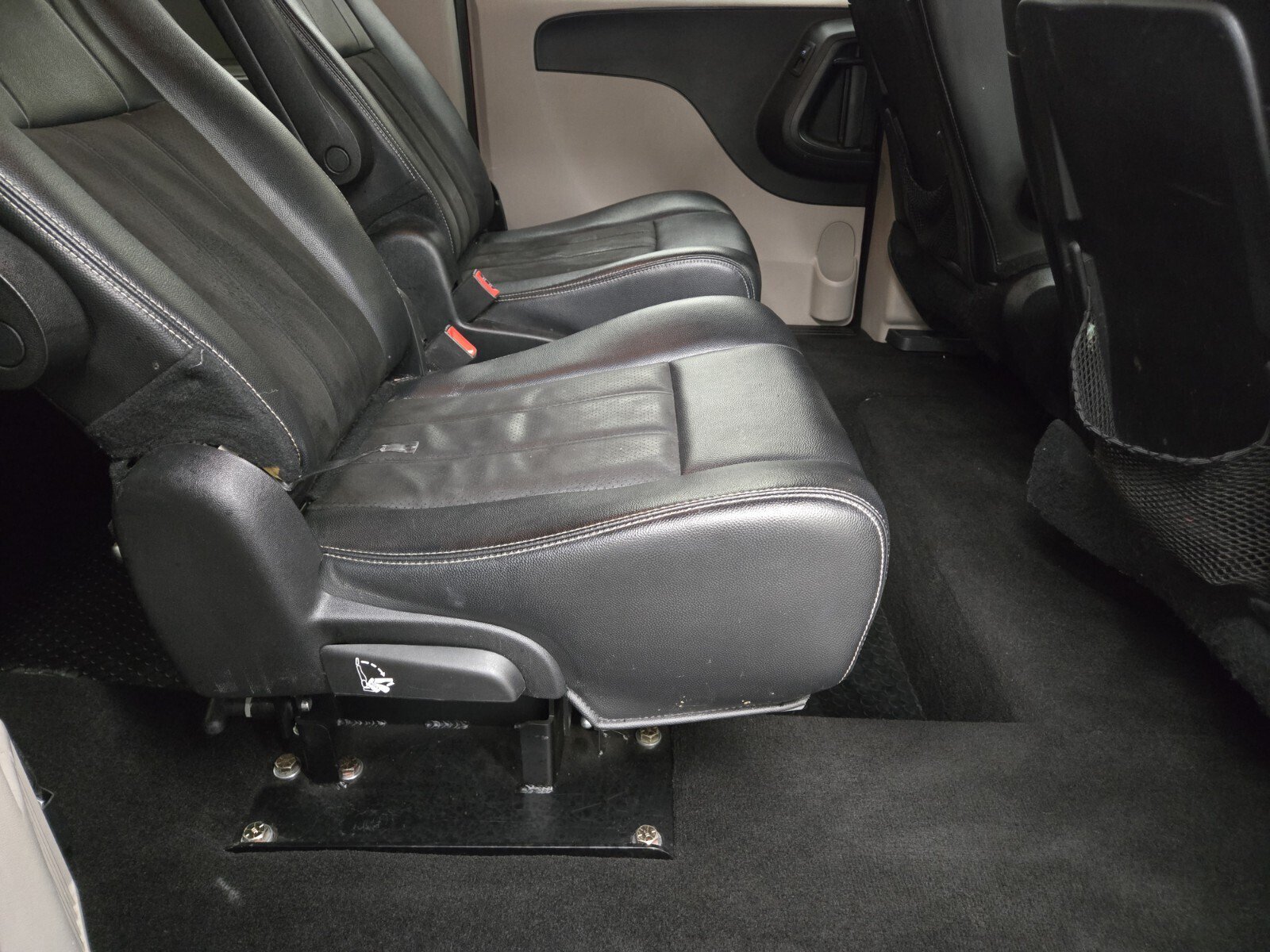 Used 2019 Dodge Grand Caravan SXT FWD image 10
