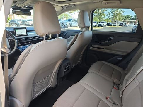 Certified 2021 Lincoln Corsair FWD w/ Premium Package image 12