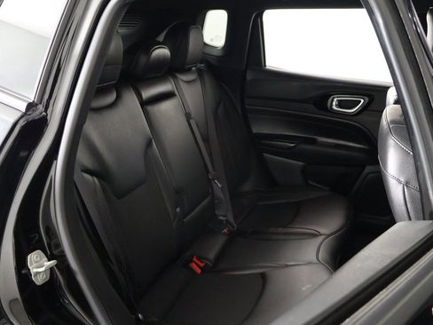 Used 2024 Jeep Compass Trailhawk image 27