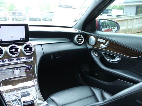 Used 2017 Mercedes-Benz C 300 Sedan image 18