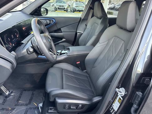 Certified 2025 BMW X3 xDrive30i w/ M Sport Package image 21