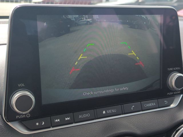 Used 2025 Nissan Sentra SV FWD image 22