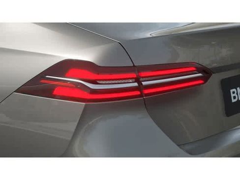 New 2026 BMW 530i 530i w/ Premium Package image 9