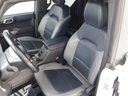 Used 2023 Ford Bronco Outer Banks AWD/4WD image 13