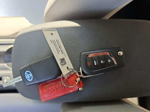 Used 2026 Toyota Corolla LE AWD/4WD image 10