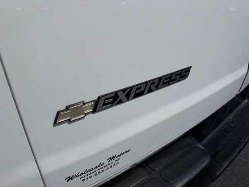 Used 2022 Chevrolet Express 2500 w/ Driver Convenience Package RWD image 29