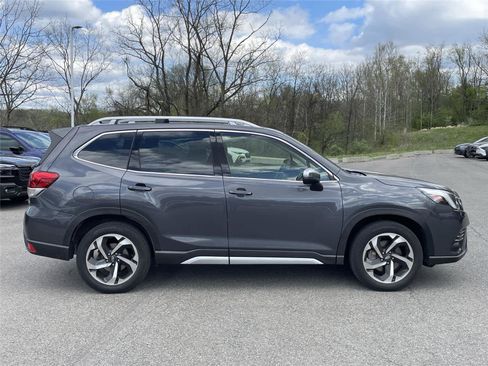 Used 2023 Subaru Forester Touring image 6