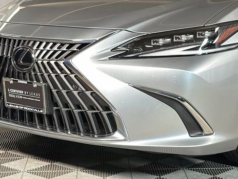 Certified 2025 Lexus ES 300h w/ Premium Package FWD image 3