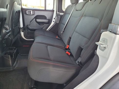 Used 2021 Jeep Wrangler Unlimited Rubicon image 18