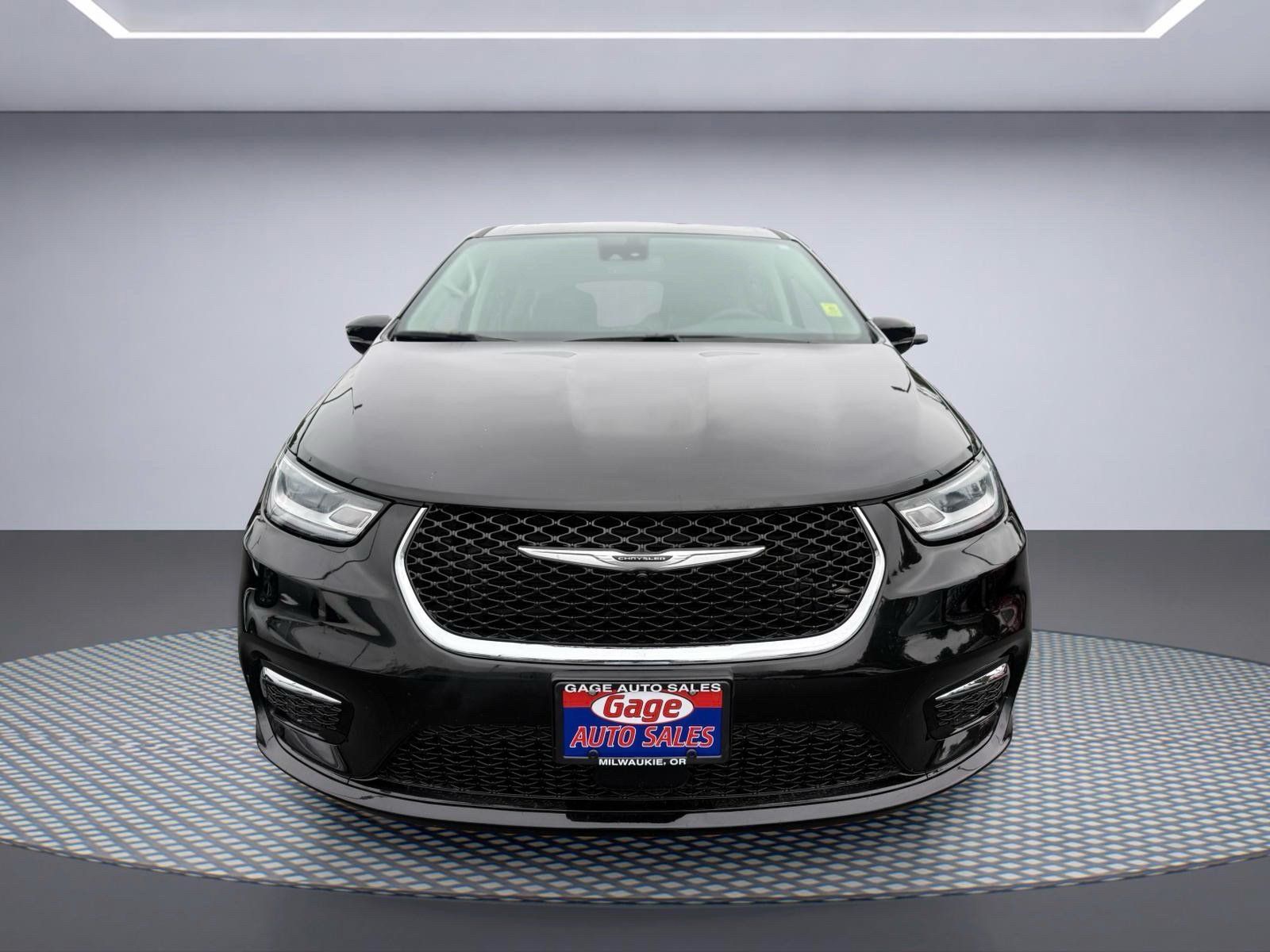 Used 2024 Chrysler Pacifica Limited FWD image 12
