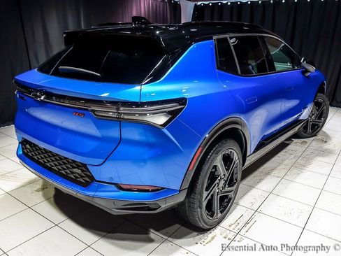 New 2026 Chevrolet Equinox EV RS image 8