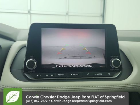 Used 2025 Nissan Rogue SV AWD/4WD image 24