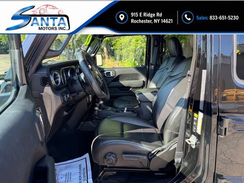 Used 2022 Jeep Wrangler Unlimited Sahara AWD/4WD image 6