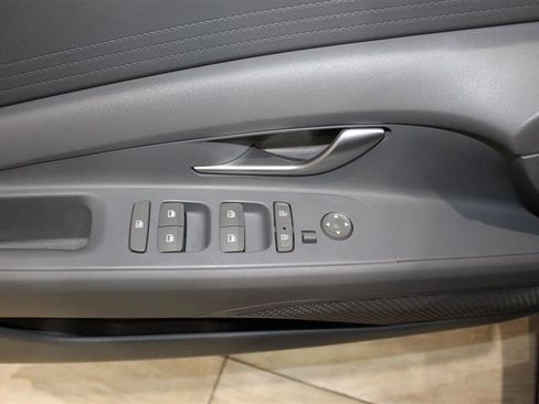 Used 2021 Hyundai Elantra SEL FWD image 23