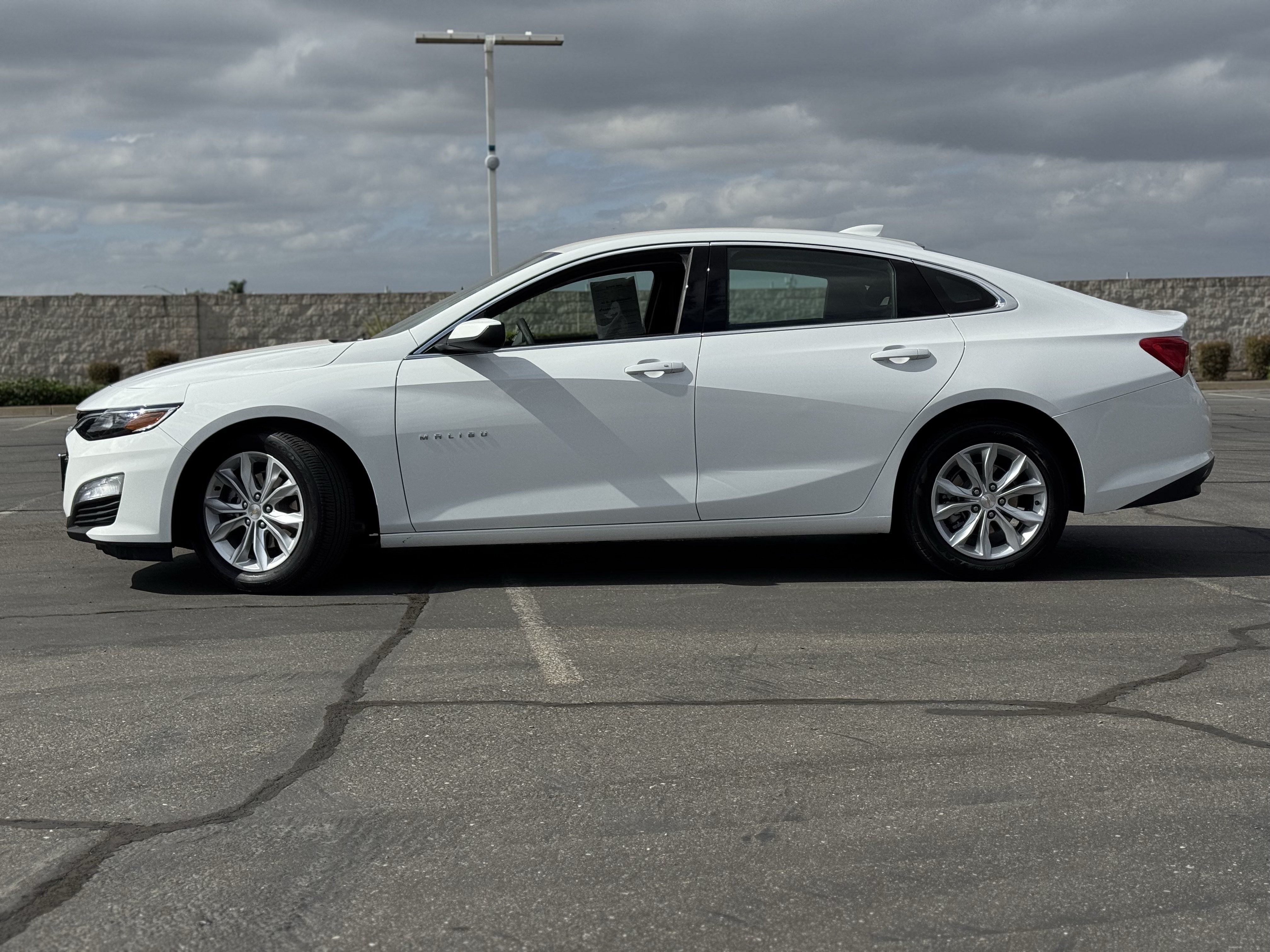 Certified 2025 Chevrolet Malibu LT FWD image 4