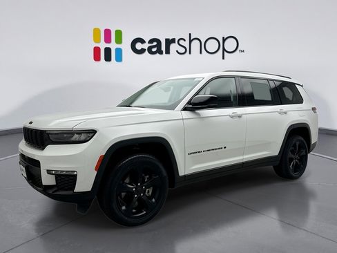 Used 2023 Jeep Grand Cherokee L Limited w/ Black Appearance Package AWD/4WD image 1
