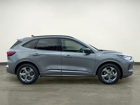 Used 2024 Ford Escape ST-Line w/ Cold Weather Package image 10