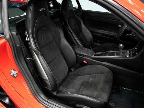 Used 2020 Porsche 718 Cayman GT4 RWD image 26