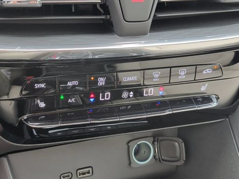New 2026 Buick Encore GX Avenir w/ Avenir Technology Package AWD/4WD image 28