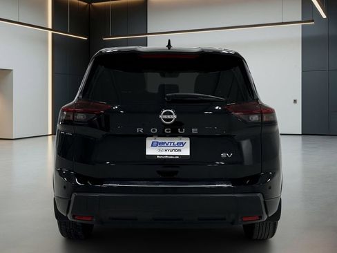 Used 2024 Nissan Rogue SV FWD image 5