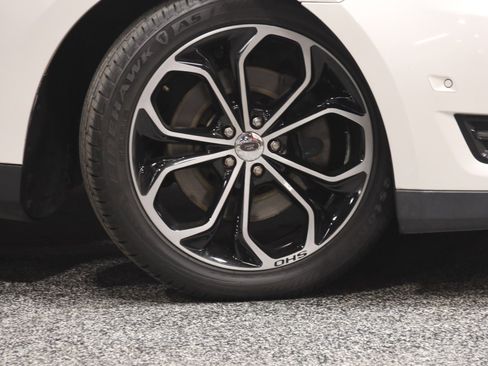 Used 2013 Ford Taurus SHO image 4