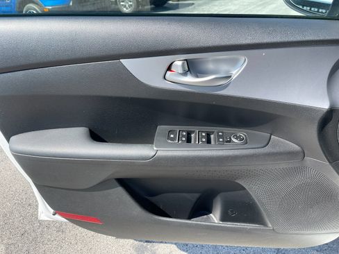 Used 2023 Kia Forte LXS FWD image 12