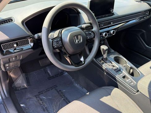 Used 2023 Honda Civic LX image 4