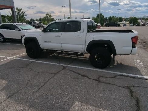 Used 2021 Toyota Tacoma SR5 w/ Trail Edition AWD/4WD image 2