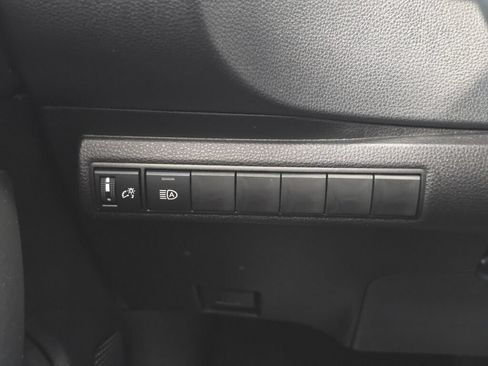 Used 2026 Toyota Corolla LE FWD image 25