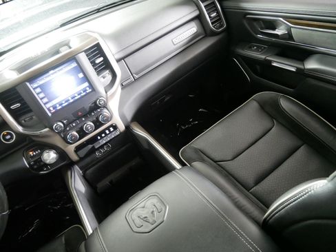 Used 2021 RAM 1500 Laramie AWD/4WD image 11