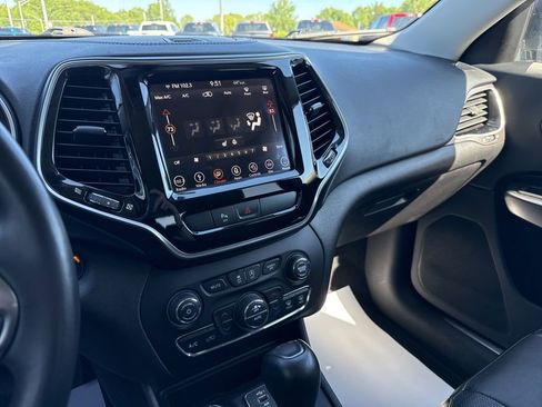 Used 2019 Jeep Cherokee Limited AWD/4WD image 21