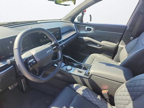 Certified 2026 Kia Sorento SX Prestige AWD/4WD image 11