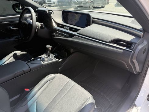 Used 2019 Lexus ES 350 F Sport w/ Accessory Package 2 FWD image 21