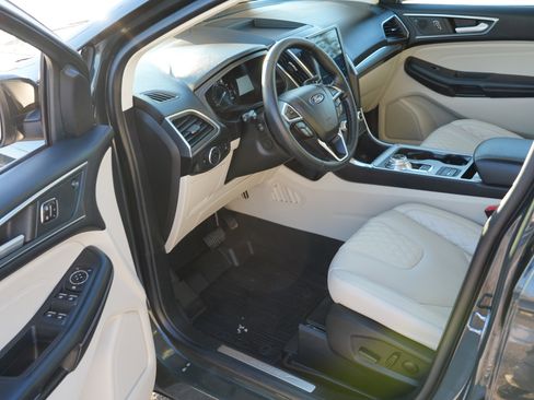 Used 2024 Ford Edge Titanium w/ Equipment Group 301A image 16