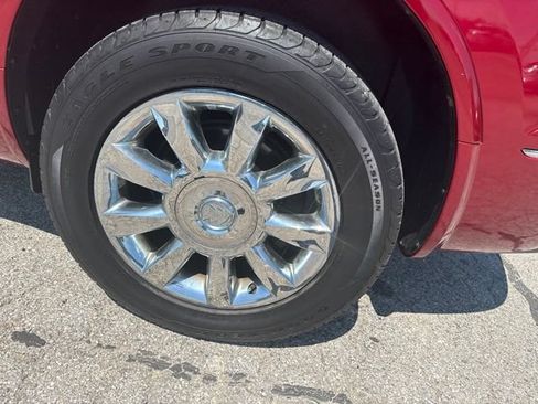 Used 2014 Buick Enclave Leather FWD image 11