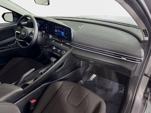 Certified 2024 Hyundai Elantra SEL image 27