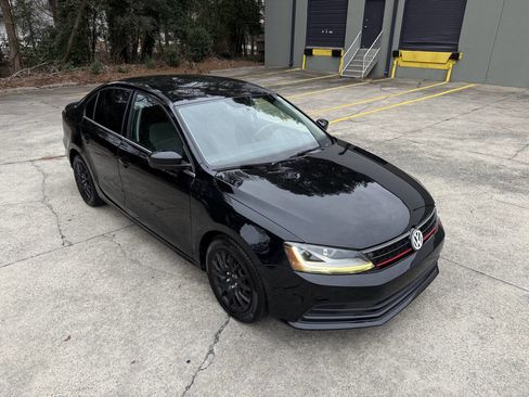 Used 2017 Volkswagen Jetta S image 11