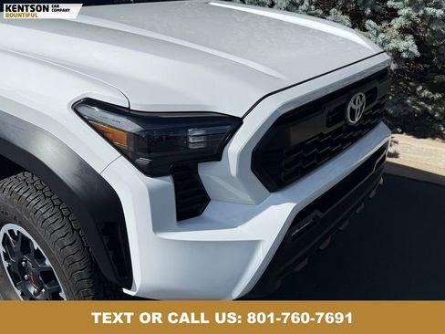 Used 2025 Toyota Tacoma TRD Off-Road image 14
