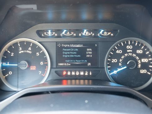 Used 2016 Ford F150 XLT AWD/4WD image 5