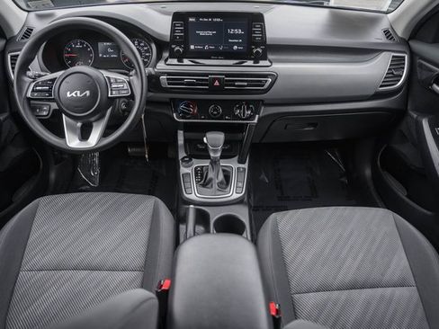 Used 2023 Kia Seltos LX image 17